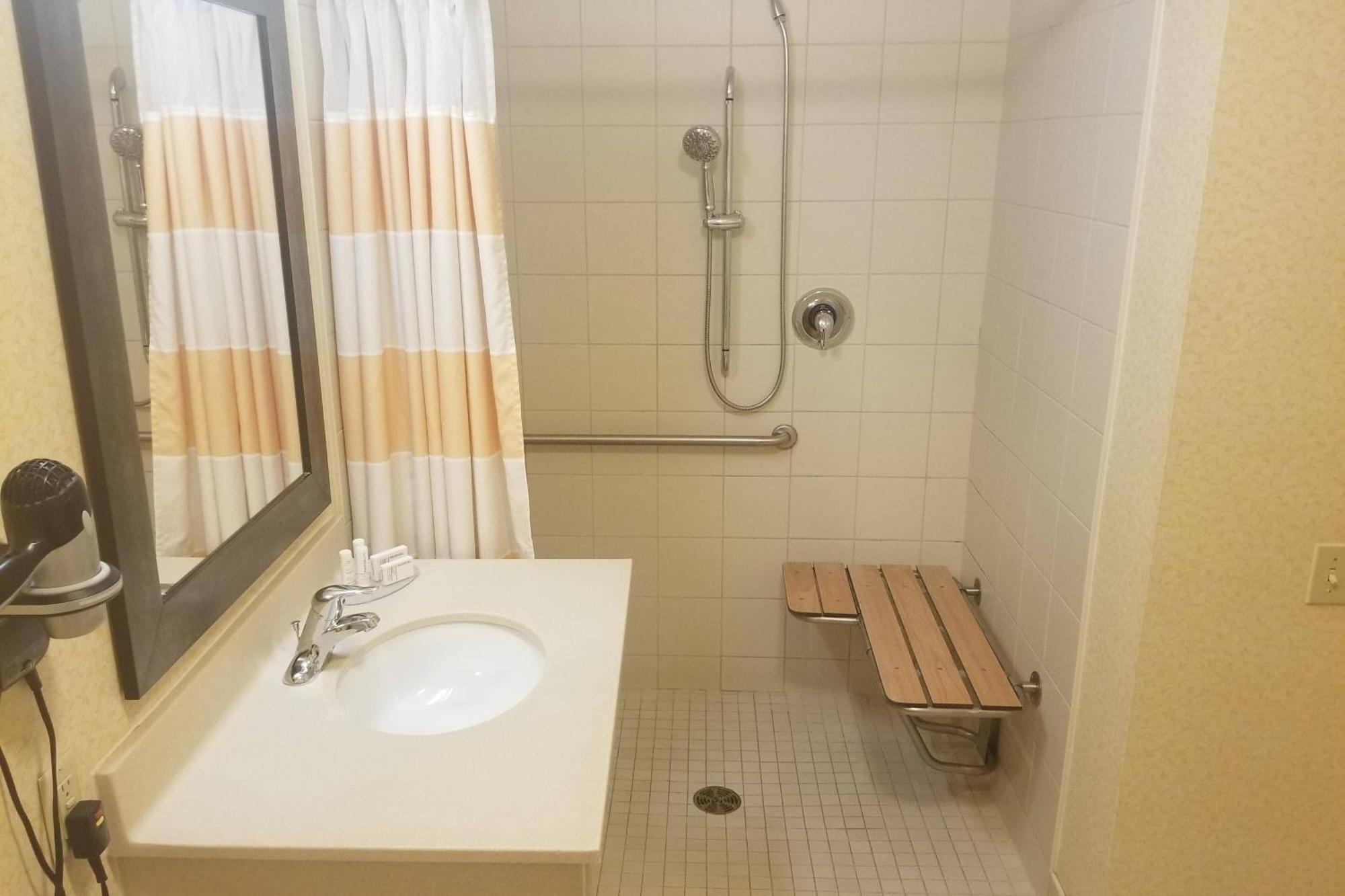 Marriott Fairfield Sudbury Hotel Bagian luar foto