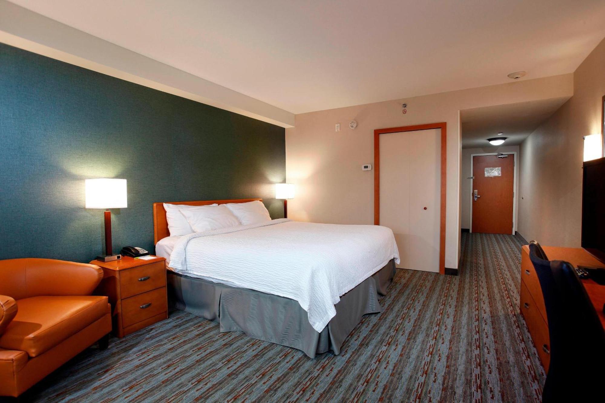 Marriott Fairfield Sudbury Hotel Bagian luar foto